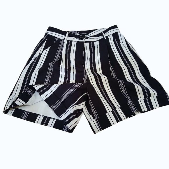 Zara Pants - ZARA Black & White Shorts - Like New.